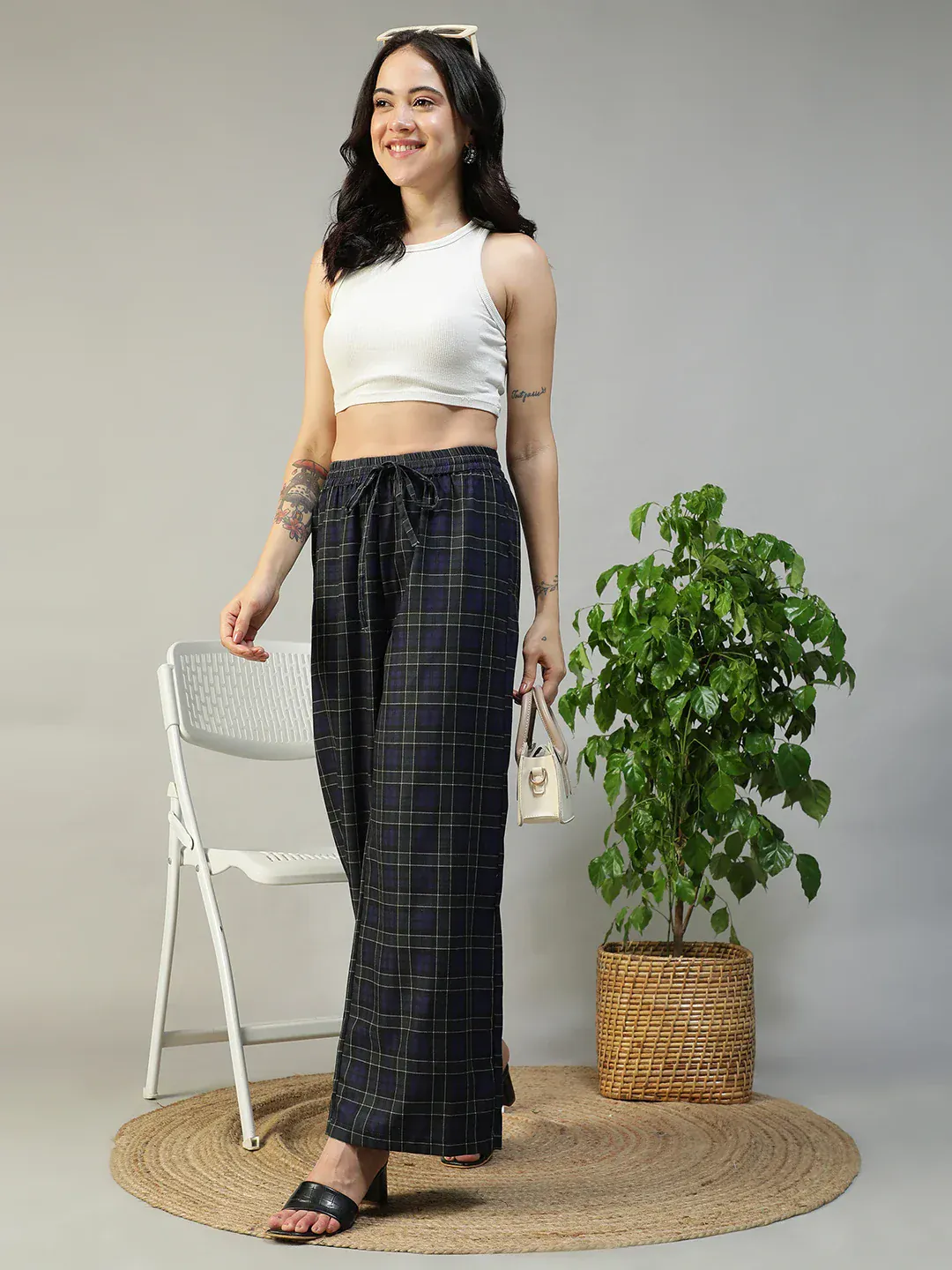 Women Black Check Print Full Length Pants with Pockets - Image 8