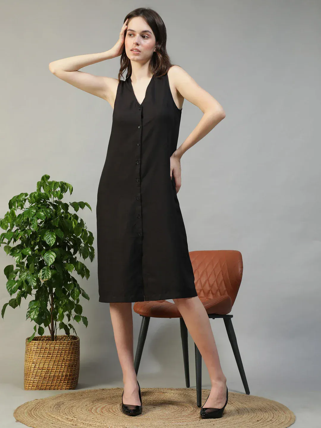 Women Black Sleeveless Button Down Knee-Length Dress - Image 3