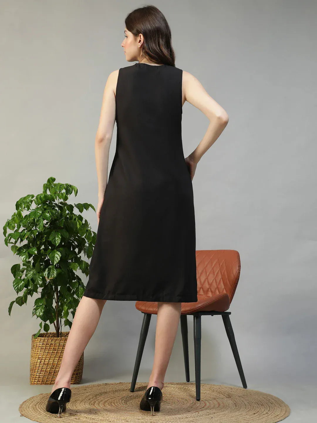 Women Black Sleeveless Button Down Knee-Length Dress - Image 6