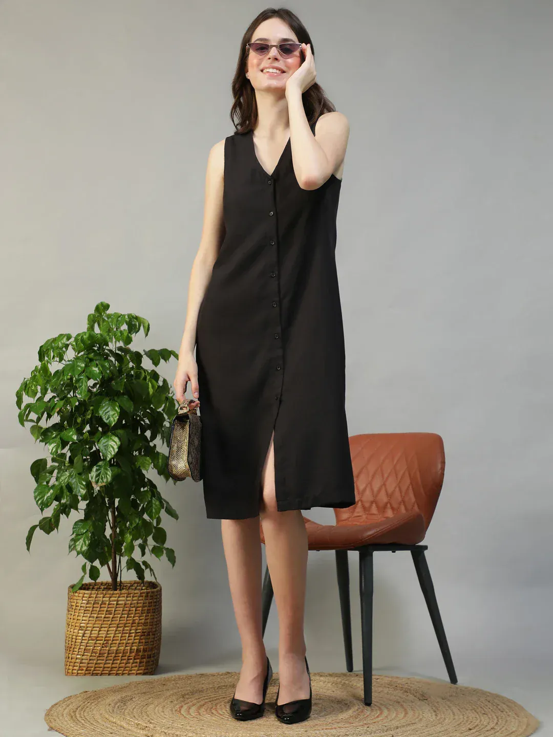 Women Black Sleeveless Button Down Knee-Length Dress - Image 7
