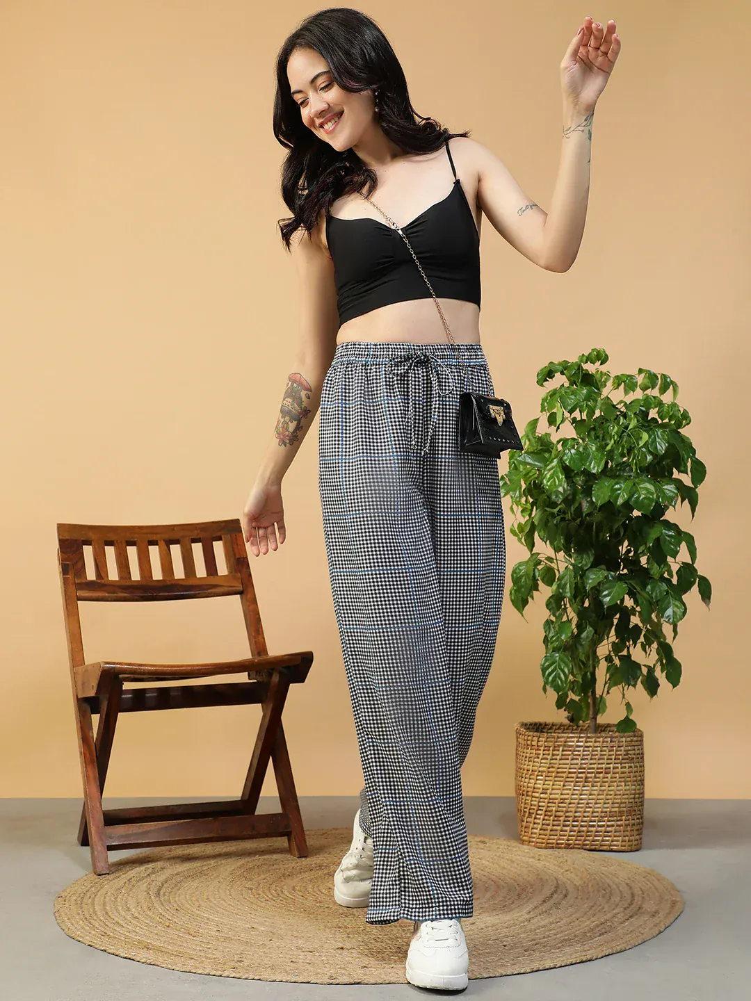 Women Black & White Check Print Full Length Pants with Side Pockets - Image 8