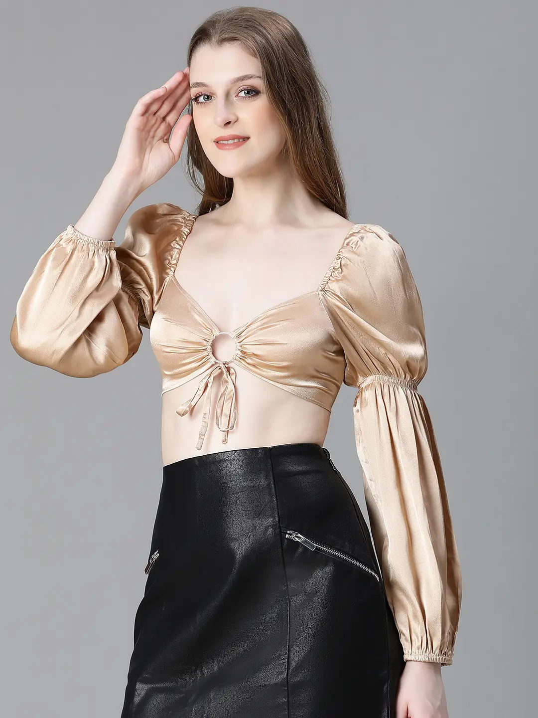 Women Soild White V-Neck Ring With Tie-Up Detailed Satin Crop Top - Image 3