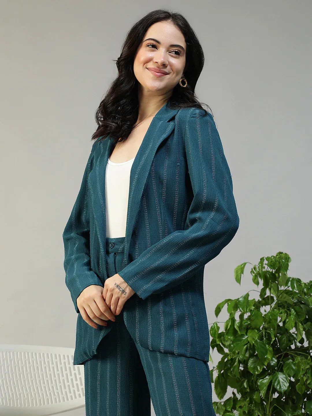 Women Teal Stripe Dobby Button-Down Blazer With Front Pockets | Oxolloxo - Image 3