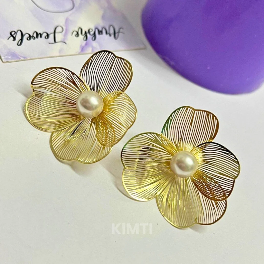 Zara Dupe Golden Stud Earring — Buy Any 5 for Rs. 599