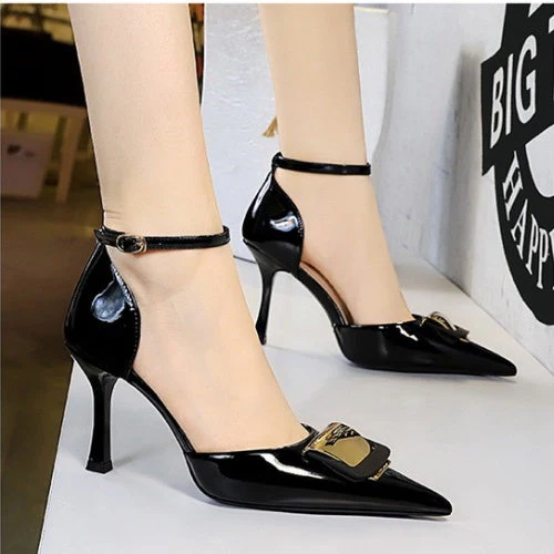 Zoe Pointed Toe Kitten Heels - Image 4